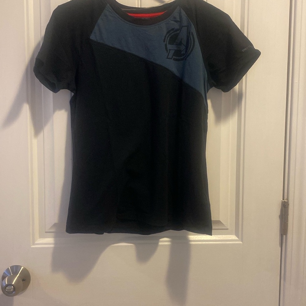 Marvel Black and Gray Short Sleeve Tee